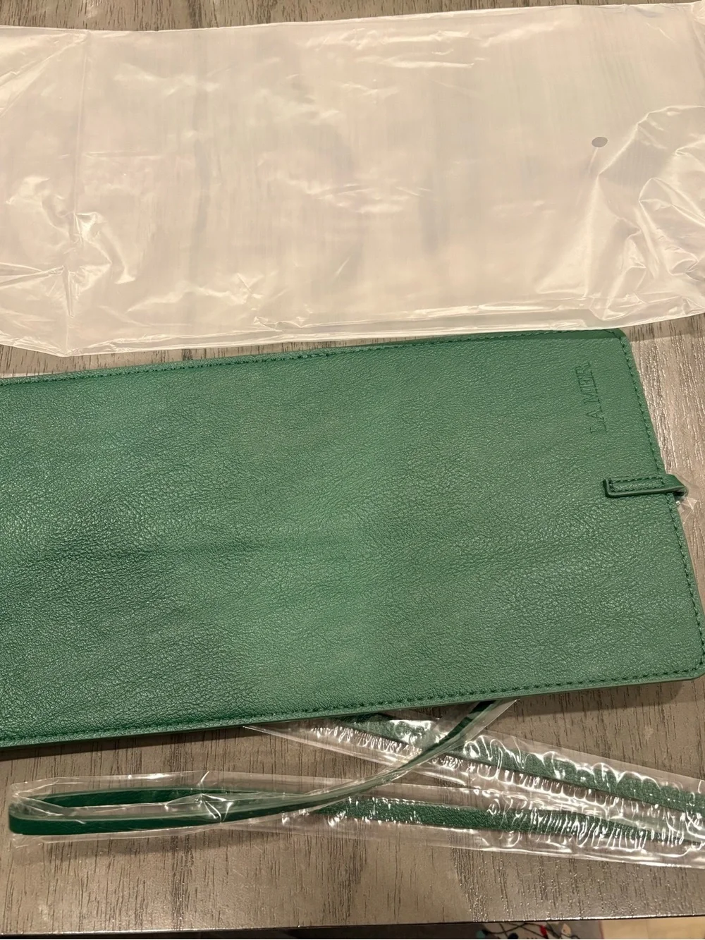 * New La Mer strap tie pouch 6x5.5